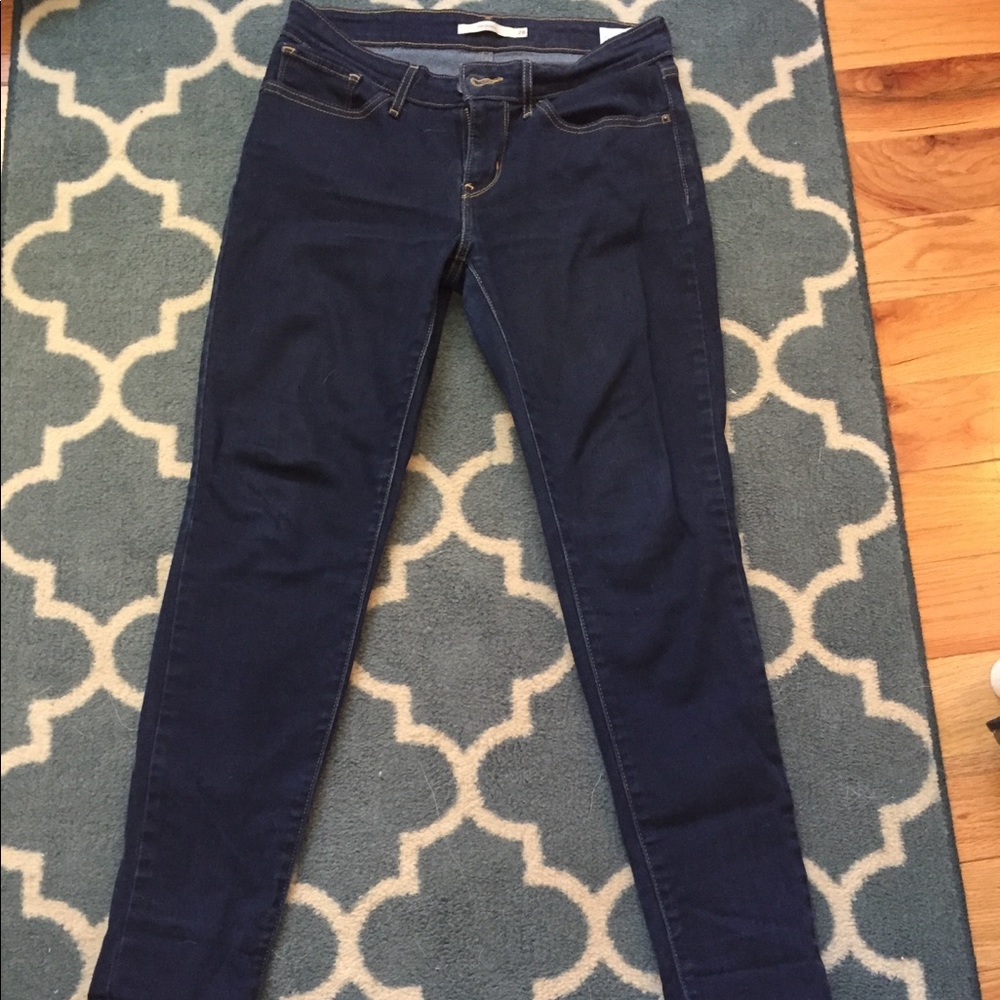 Dark wash Levi’s